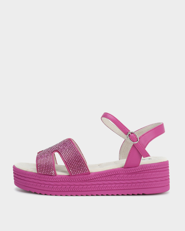 Босоножки из натуральной кожи с декором из страз