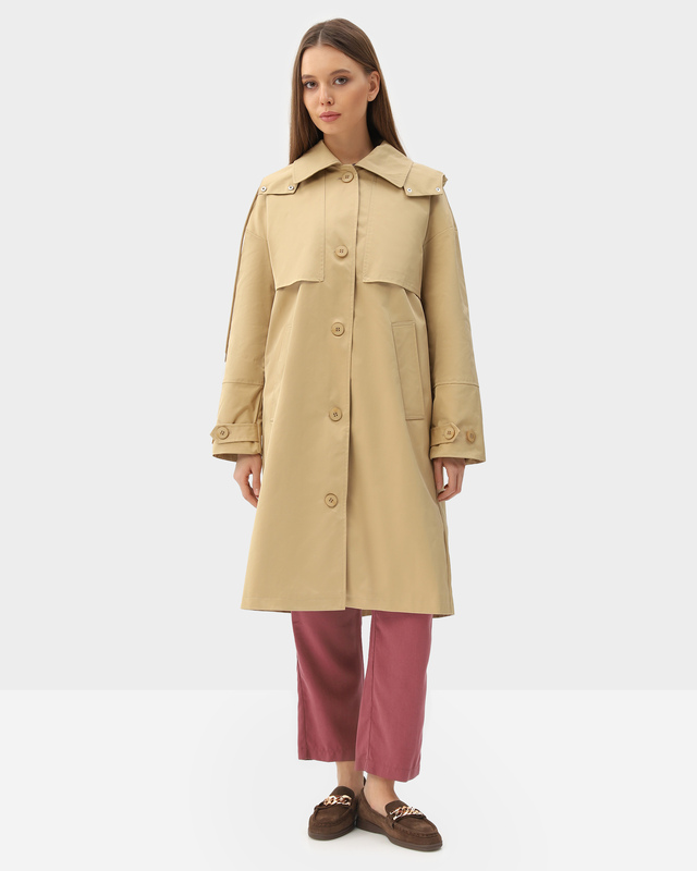 Плащ из материала с водоотталкивающей пропиткой