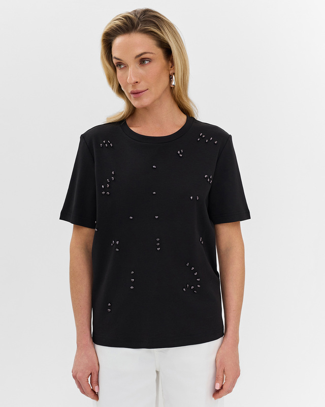 Хлопковая футболка, декорированная жемчужными бусинами