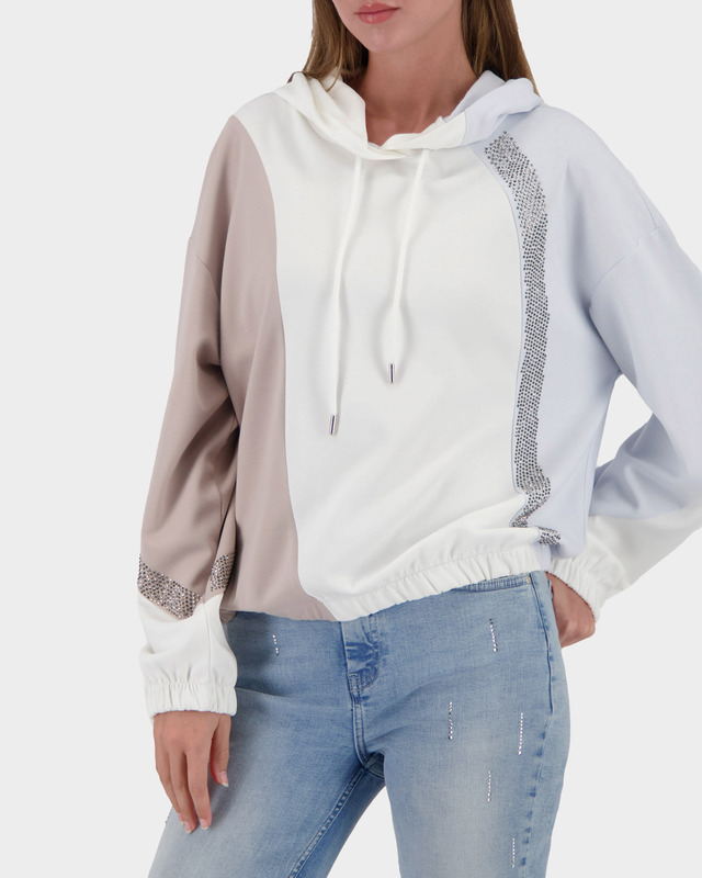 Толстовка с термоклеевыми стразами