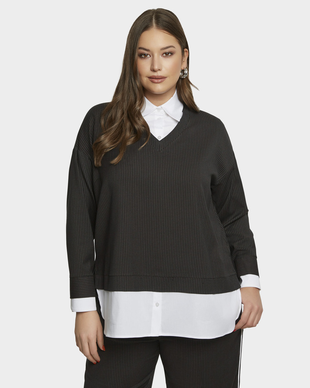 Блузка с имитацией многослойности