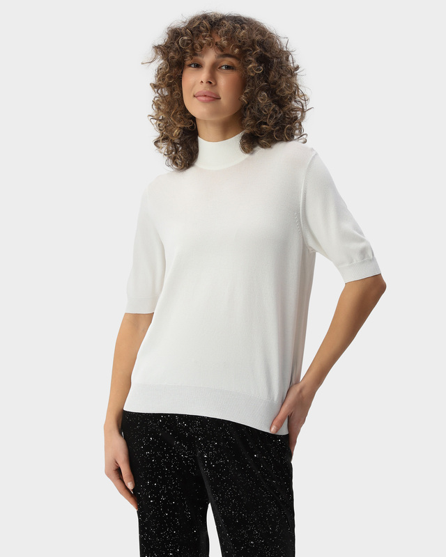 Пуловер с короткими рукавами из вискозного трикотажа