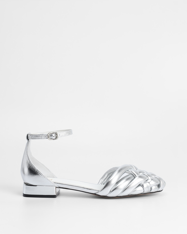 Балетки из натуральной плетеной кожи на устойчивом каблуке-кирпичике с застежкой на щиколотке