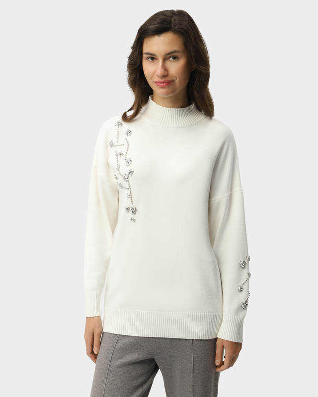 Пуловер с декором бусинами и стразами