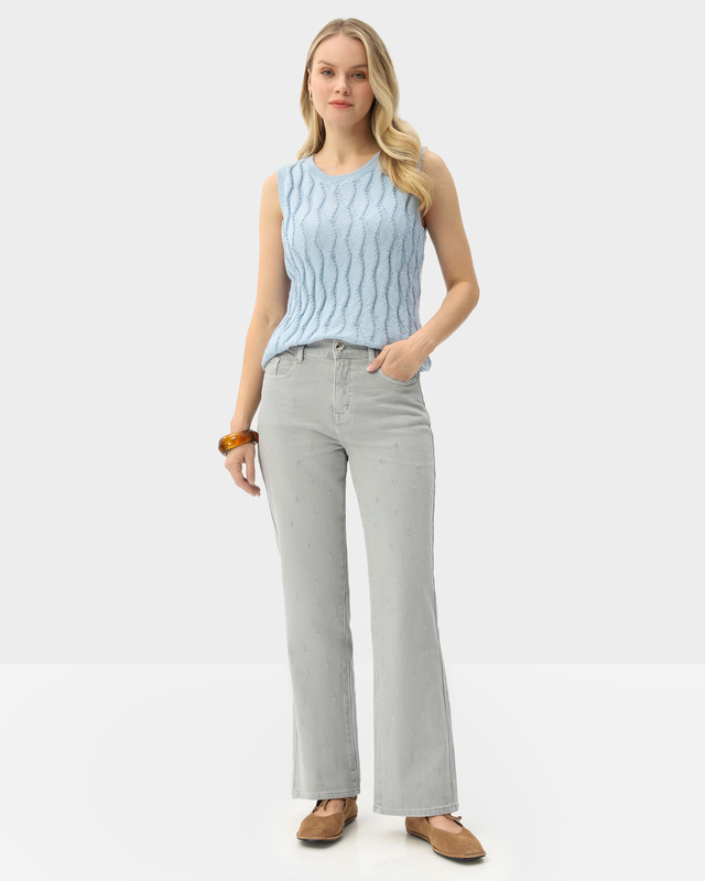 Прямые джинсы с высокой посадкой