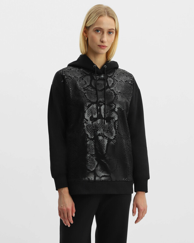 Утепленная худи с анималистическим принтом