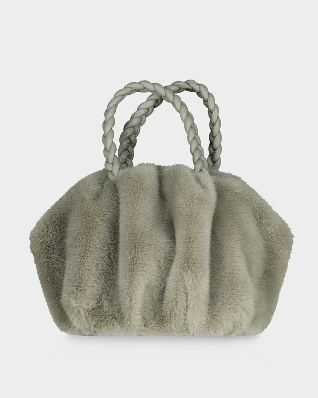 Сумка из экомеха с плетеными ручками