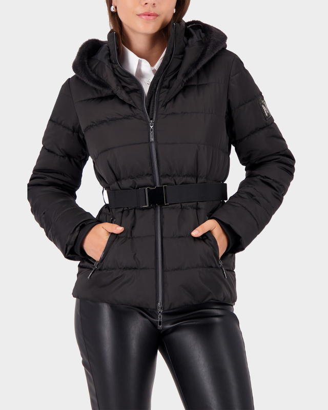 Стеганая куртка с эластичным ремнем и несъемным капюшоном