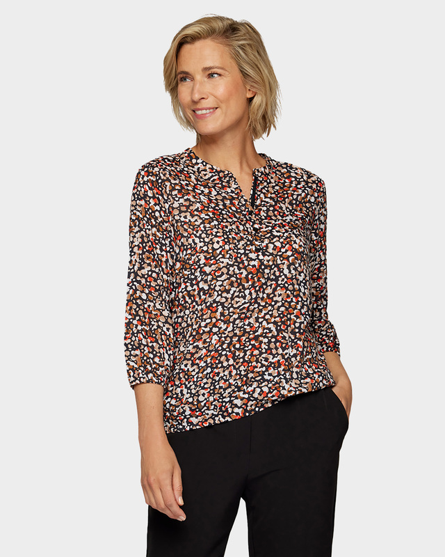 Блузка свободного кроя с абстрактным принтом