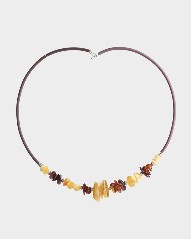 Колье из натурального янтаря