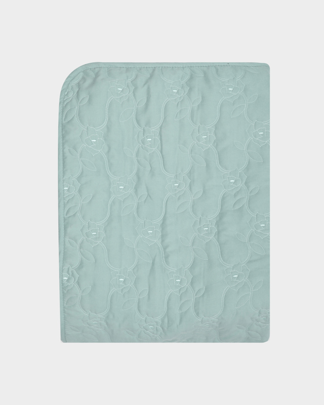 Покрывало с вышивкой