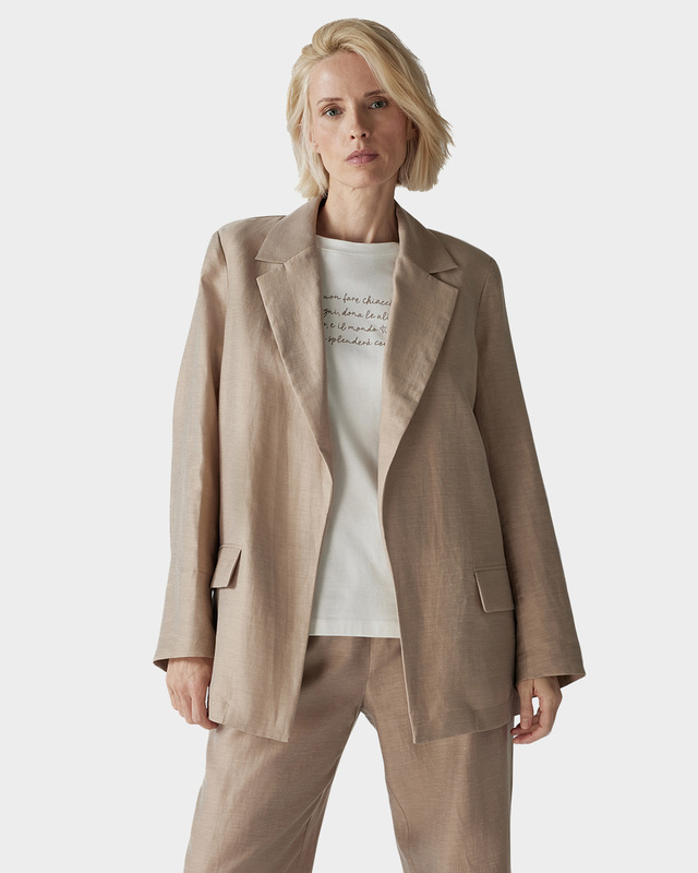 Удлиненный жакет открытой формы кроя с широкими лацканами