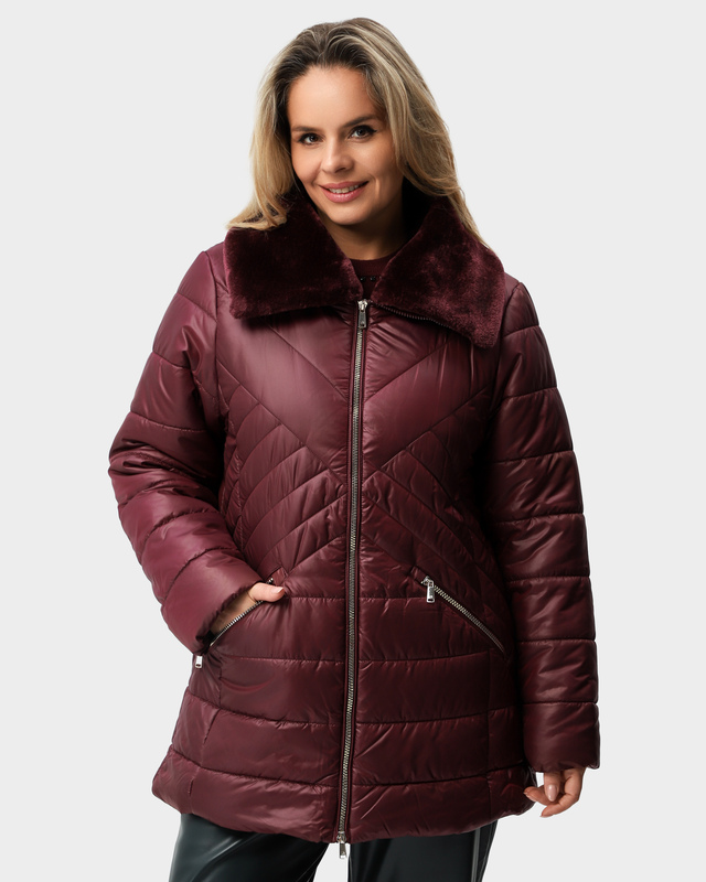 Куртка из мягкой водоотталкивающей и ветрозащитной ткани