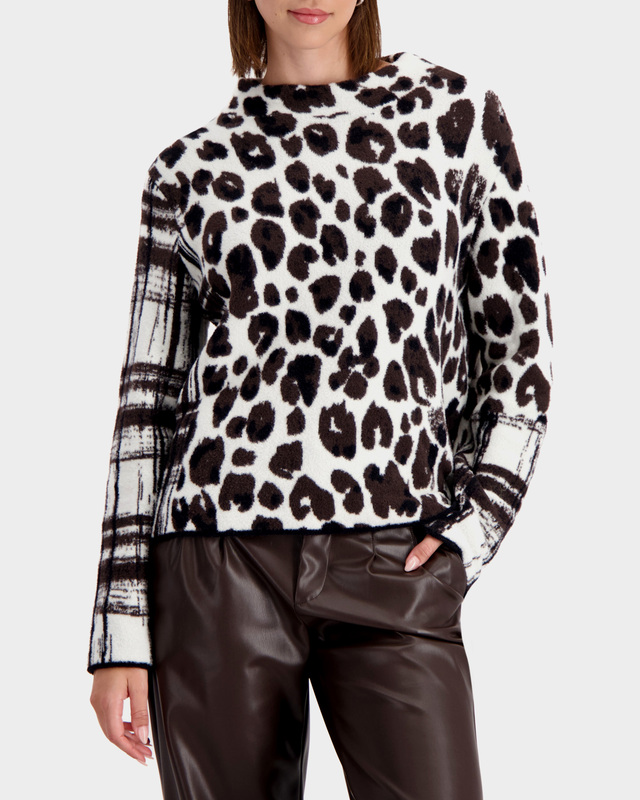 Пуловер плотной вязки со стильным принтом