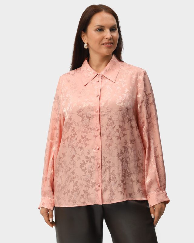 Классическая блузка прямого кроя с нежным цветочным узором