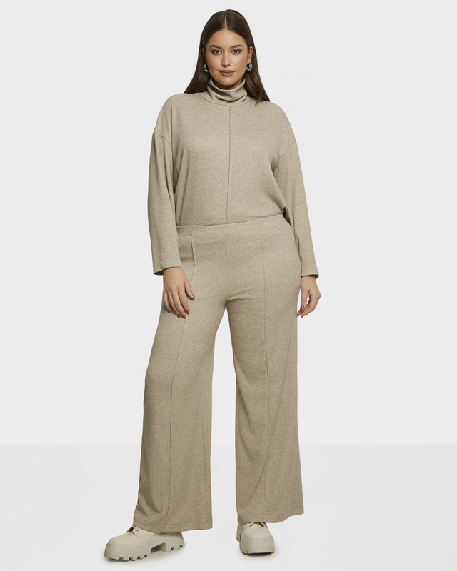 Широкие брюки из трикотажа в рубчик