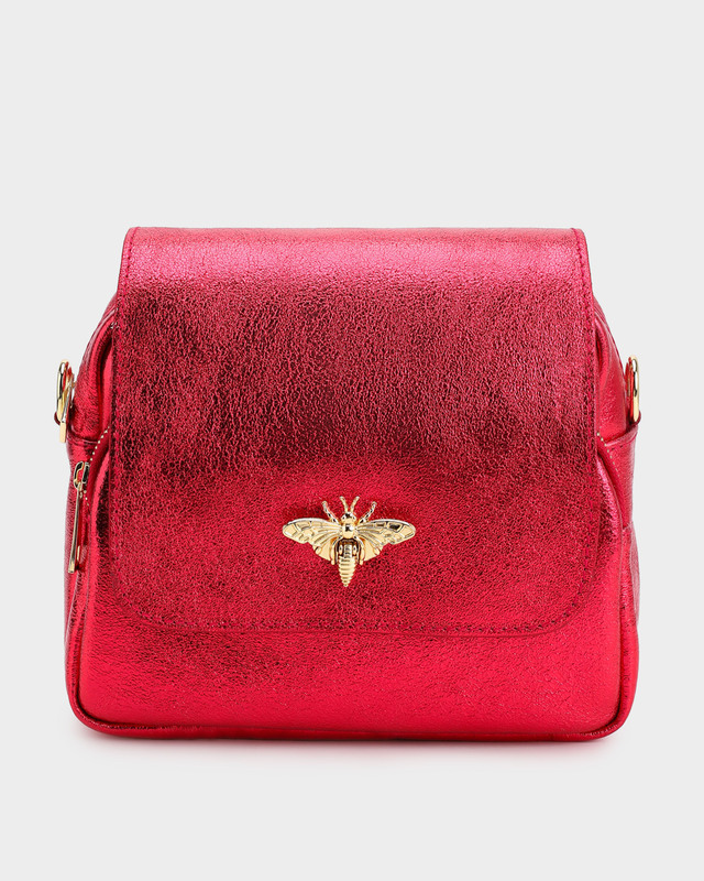 Кожаная сумка с декором в виде пчелы