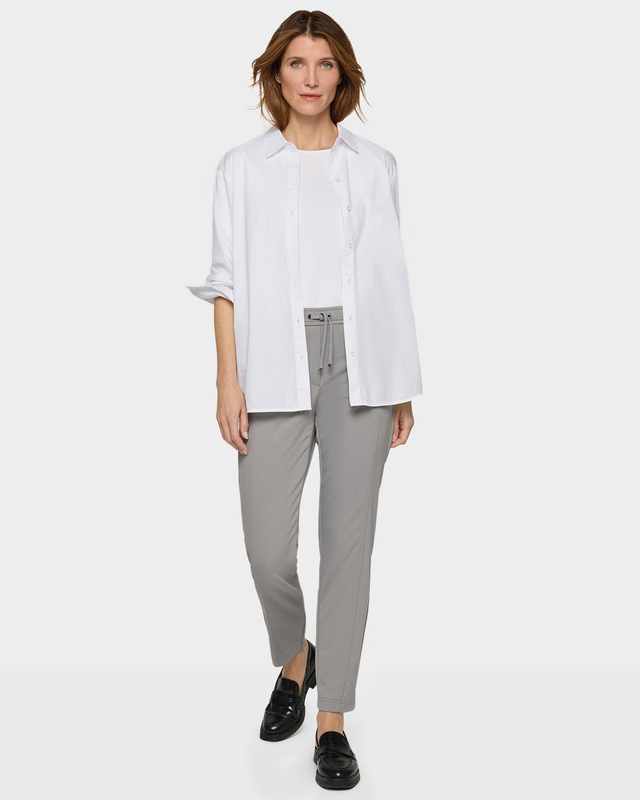 Брюки зауженного кроя из эластичного трикотажа