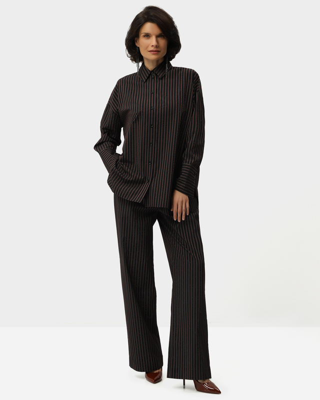 Брюки свободного кроя с рисунком в полоску и мерцающими стразами