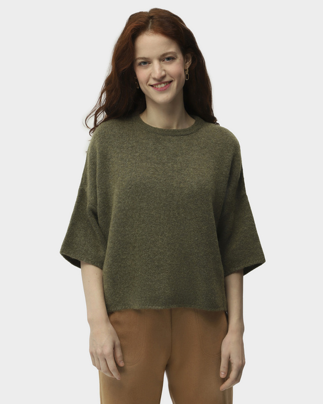 Пуловер свободного кроя с укороченными рукавами