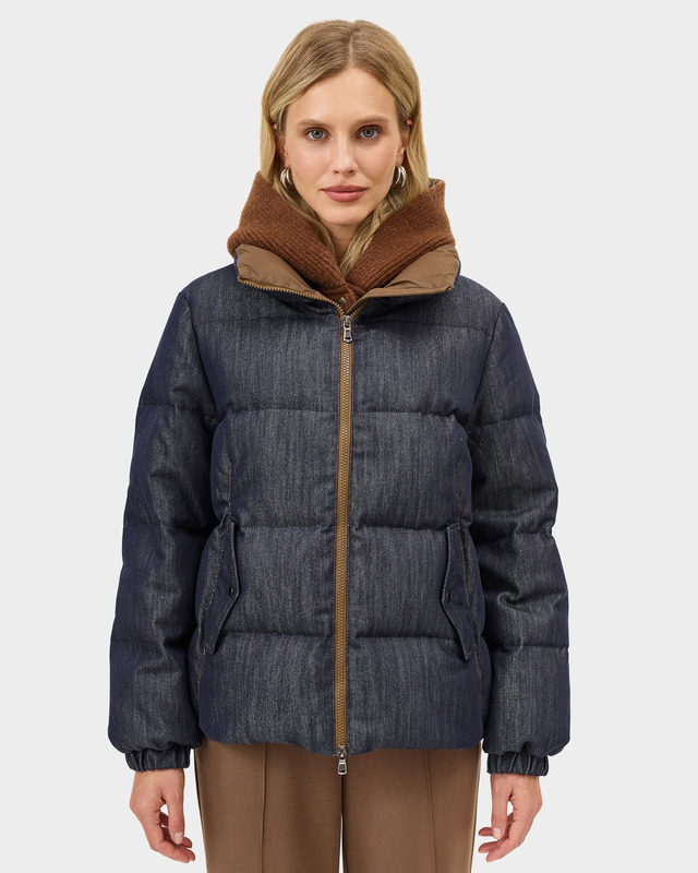 Куртка на перо-пуховом наполнителе со съемной вязаной манишкой с капюшоном
