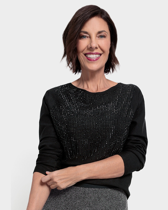 Джемпер с декором термоклеевыми стразами