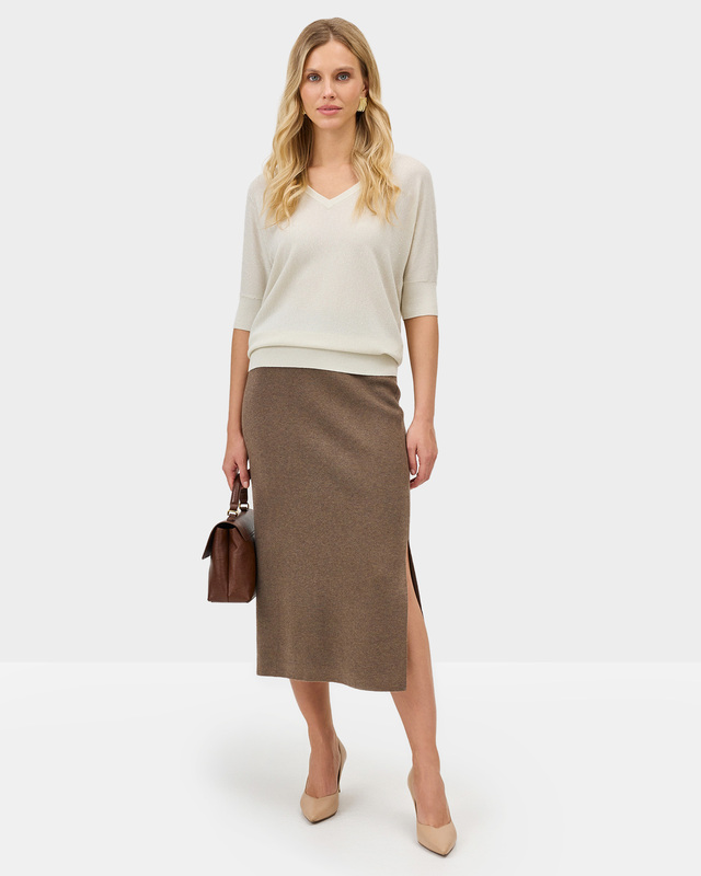 Вязаная юбка-карандаш длины миди