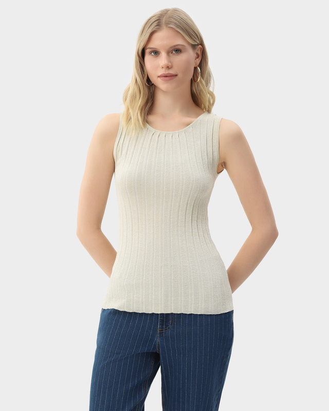 Топ из трикотажа на основе вискозы с люрексом