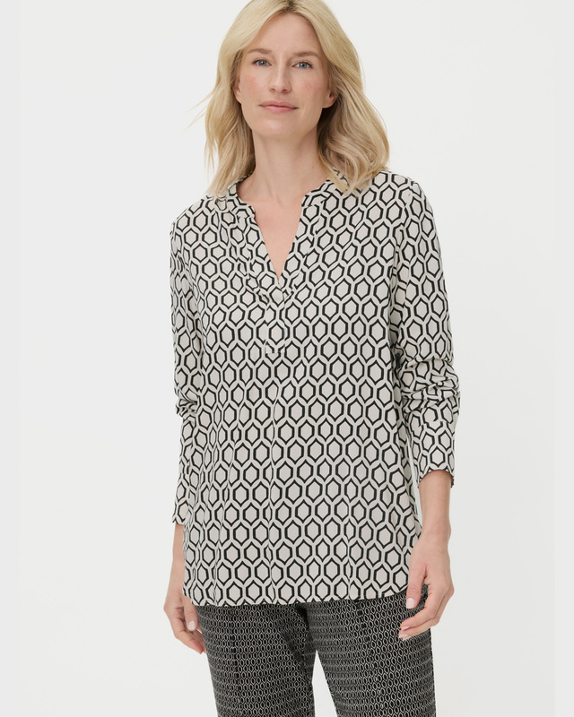 Блузка свободного кроя из вискозы