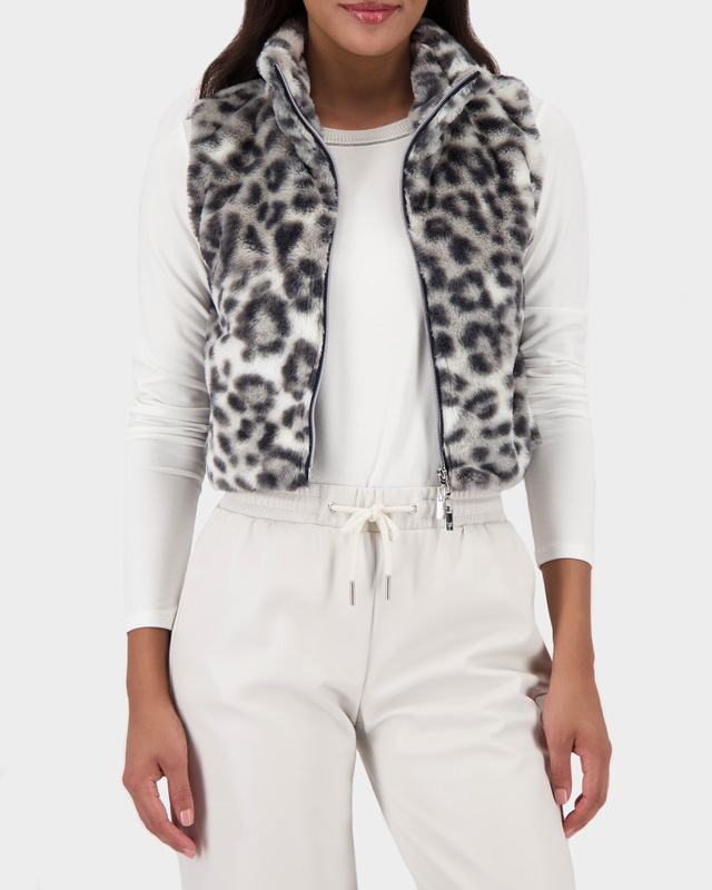 Жилет из экомеха с анималистическим узором