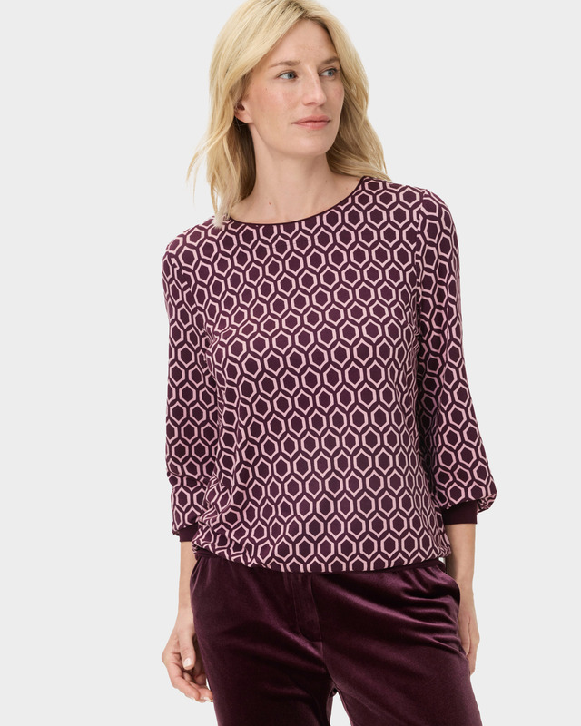 Пуловер из эластичной вискозы