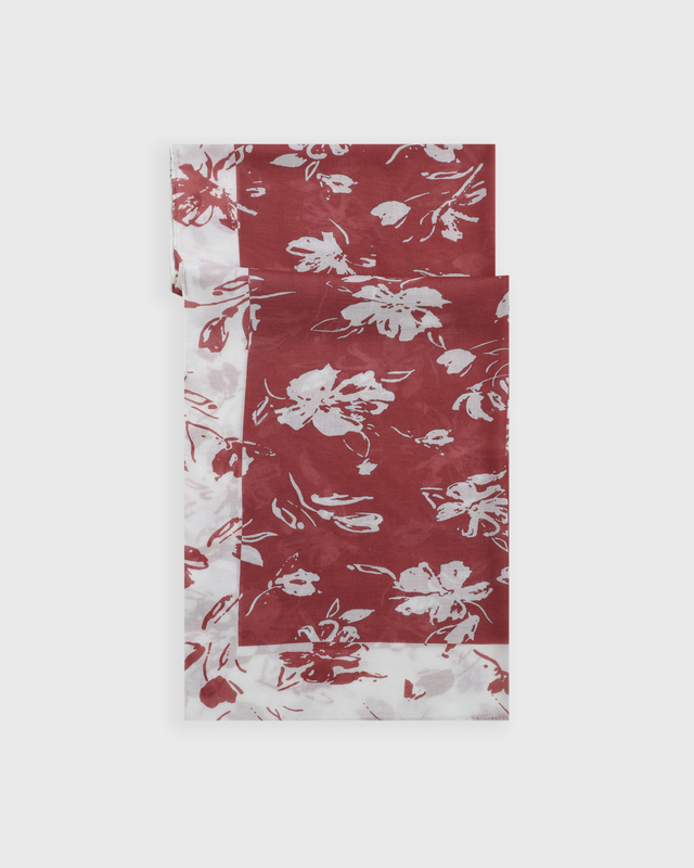 Платок с ярким принтом