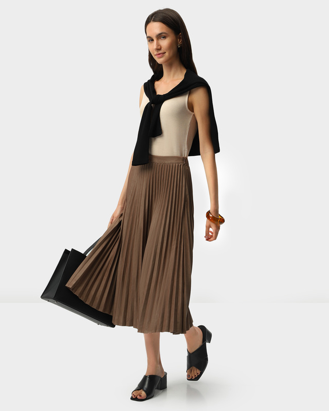 Плиссированная миди-юбка из экозамши с бархатистой фактурой