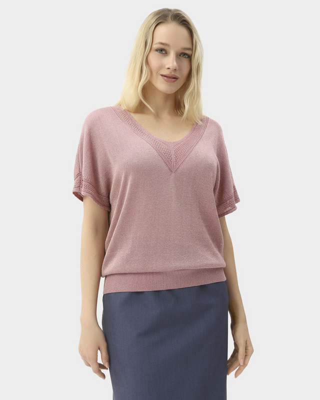 Пуловер приталенного кроя с вискозой и люрексом