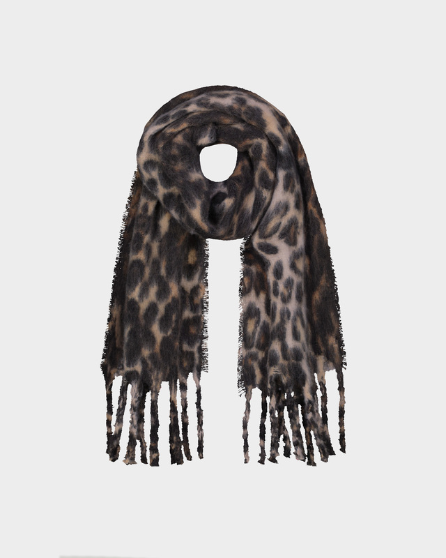Объемный шарф с анималистическим принтом
