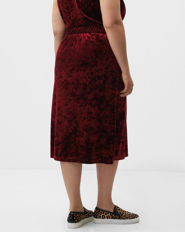 Юбка астында билейтін бейне