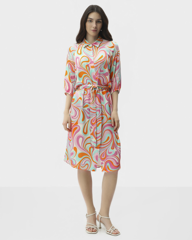 Платье-рубашка из вискозы с ярким абстрактным принтом 10190₽