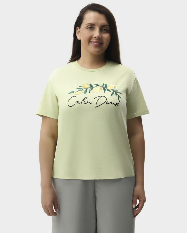 Футболка из хлопка с яркой вышивкой