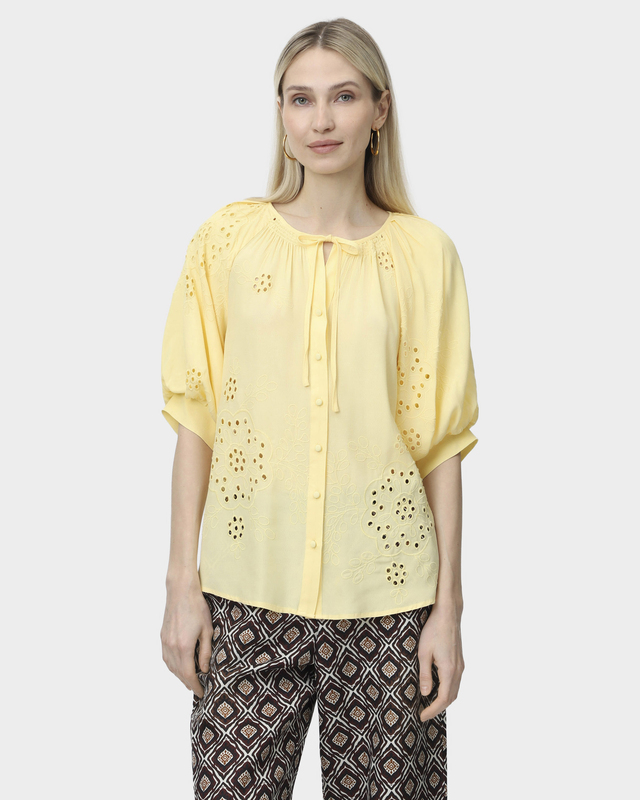 Блузка прямого кроя из легкой вискозы