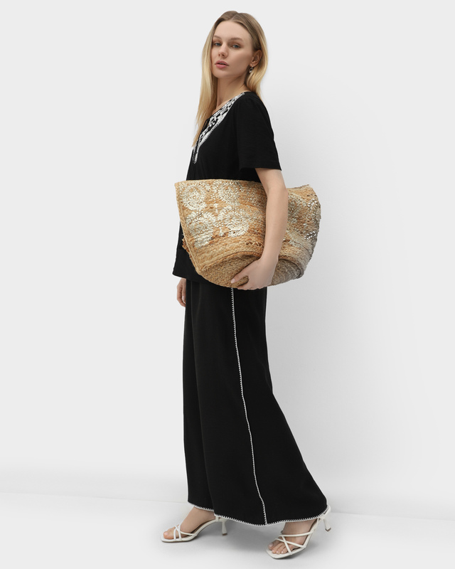 Широкие брюки с контрастными швами