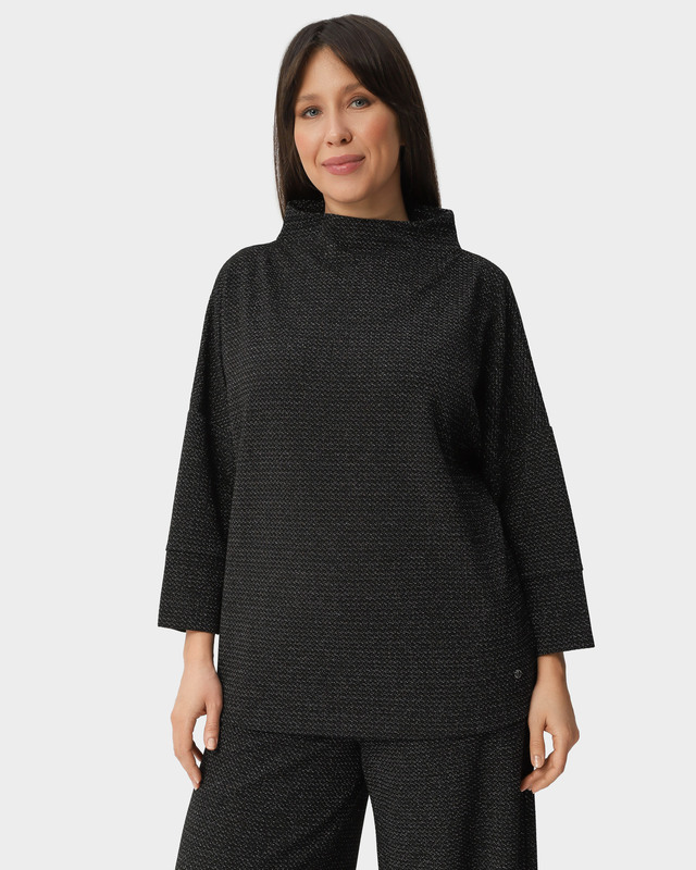 Пуловер свободного кроя из фактурного трикотажа