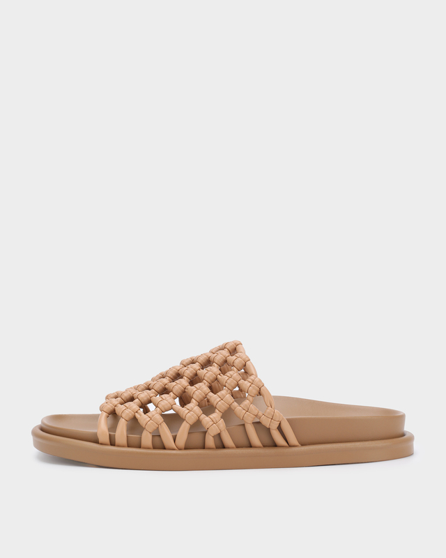 Сабо увеличенной полноты трендовой плетеной фактуры