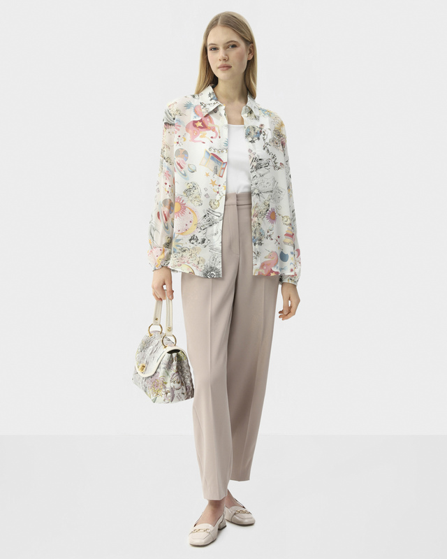 Брюки со стрелками и боковыми прорезными карманами