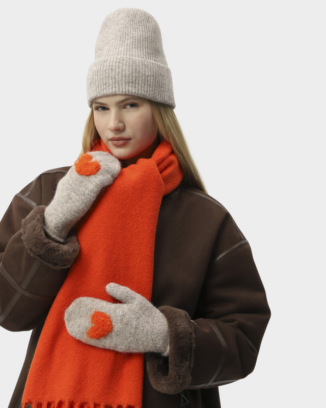 Комплект: шапка, палантин и варежки