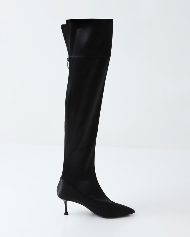 Трендовые сатиновые сапоги second skin вторая кожа на молнии 4290₽