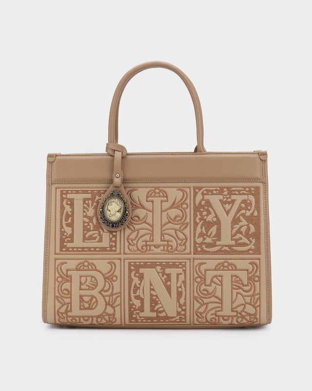 Сумка-портфель с вышивкой