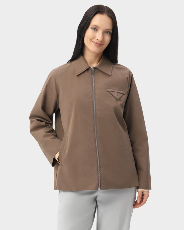 Куртка из материала с водостойкой пропиткой с декоративной обтачкой на груди