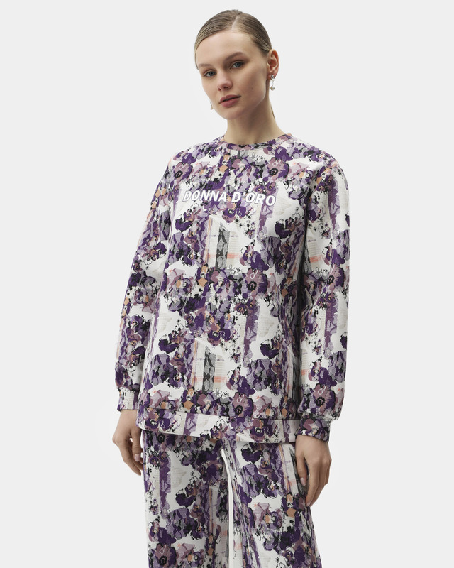 Свитшот с цветочным принтом и широкими манжетами на рукавах