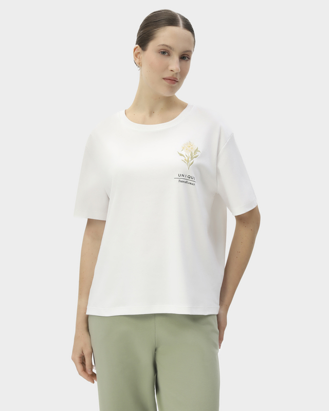 Футболка свободного кроя с вышивкой