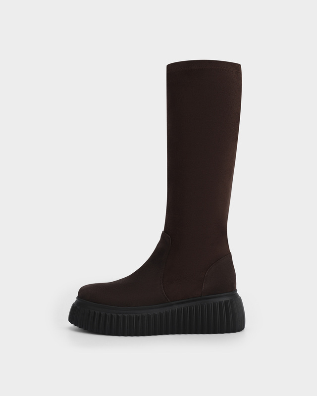 Сапоги из натуральной замши и текстиля на высокой ребристой подошве 8990₽